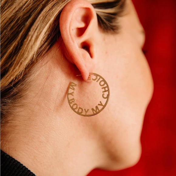 PHENOMENAL Hoop Earrings - Picture 5 of 5